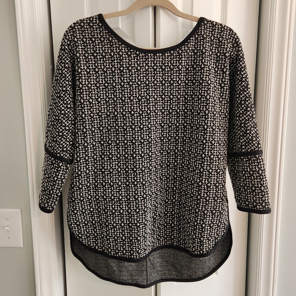 Black and White Top, Max Studio, Size M
